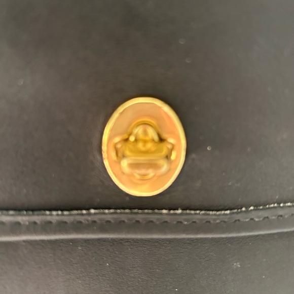 Vintage Coach Belmont Black Leather Bag with gold hardware - Picture 4 of 15